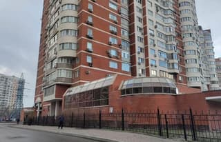 Аренда помещения свободного назначения 981 м², ул. Архитектора Власова, 20, фото 1