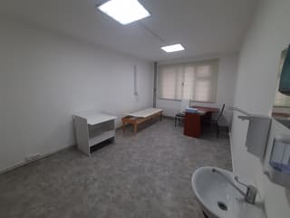 Продажа помещения свободного назначения 80,5 м², ул. Лухмановская, 33, фото 1