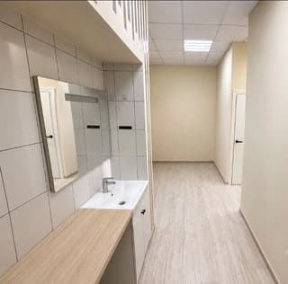 Аренда помещения свободного назначения 24,1 м², Осенний б-р, 21, фото 2
