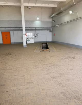 Аренда помещения свободного назначения 1000 м², ул. Ижорская, 3с2, фото 1