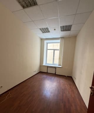 Аренда помещения свободного назначения 12,8 м², ул. Кузнецкий Мост, 21/5, фото 1