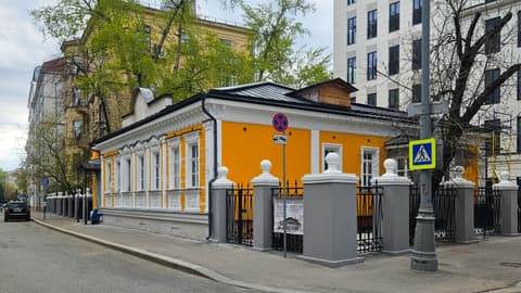 Отдельно стоящее здание, ул. Бурденко, 12, фото 2