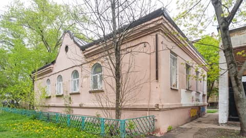 Отдельно стоящее здание, ул. Зои и Александра Космодемьянских, 7А, фото 1