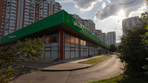 Торговый центр, ул. Лухмановская, 17А, фото 3