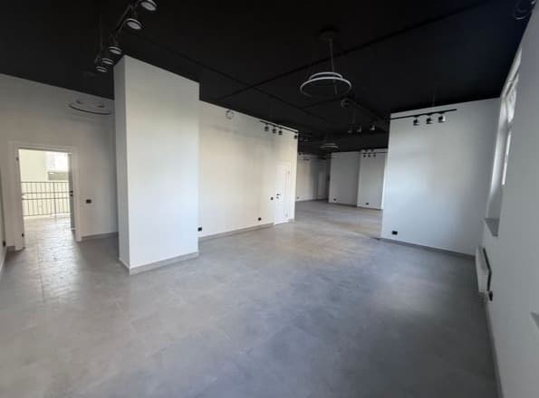 Продажа помещения свободного назначения 131 м², ул. Михайлова, 31