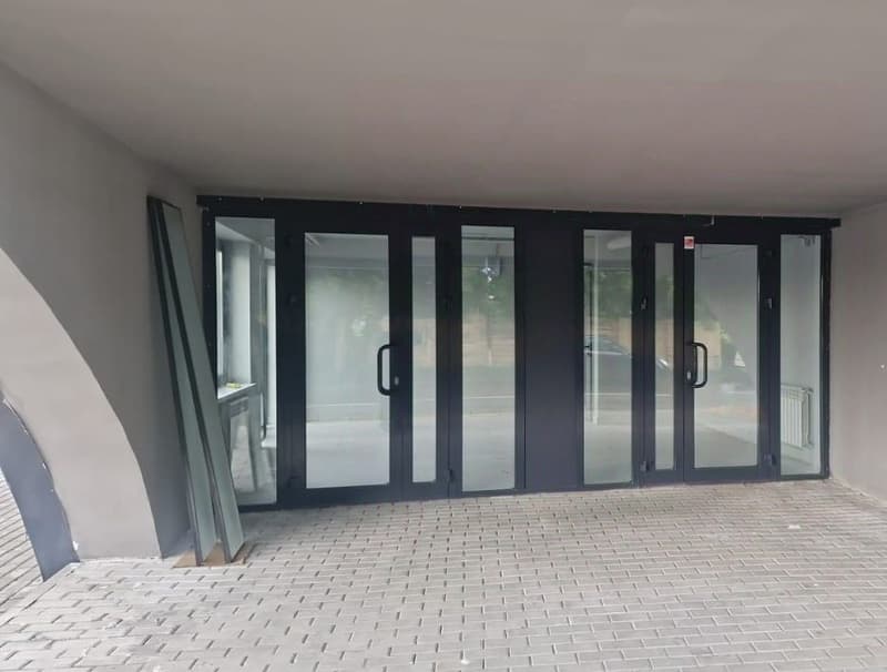 Аренда помещения свободного назначения 557 м², ул. Пяловская, 1
