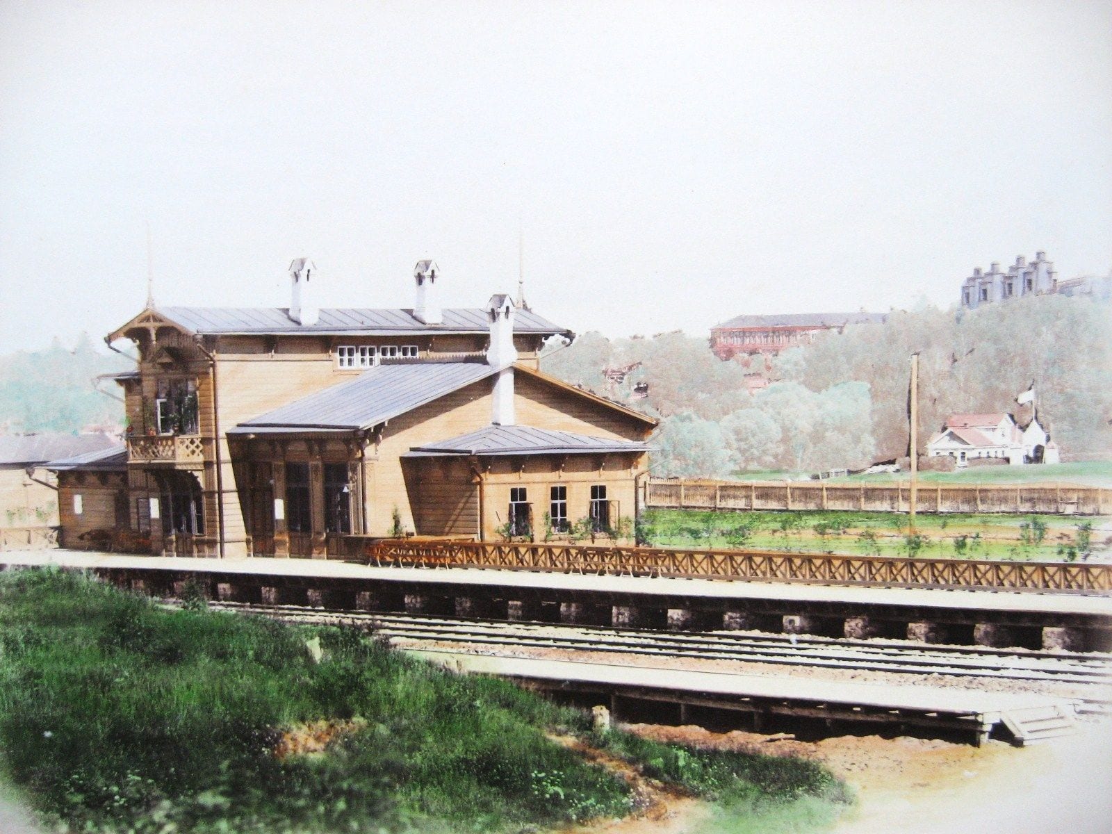 Первый, деревянный вокзал станции Царицыно. 1885