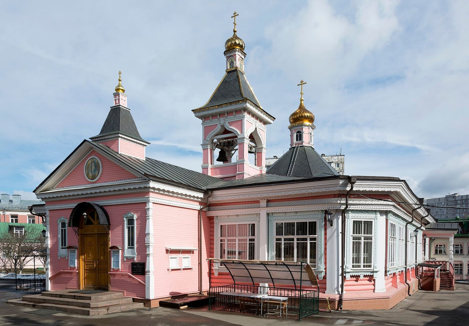 Храм Спаса Преображения на Краснобогатырской улице, 17. Объект культурного наследия регионального значения. март 2017
