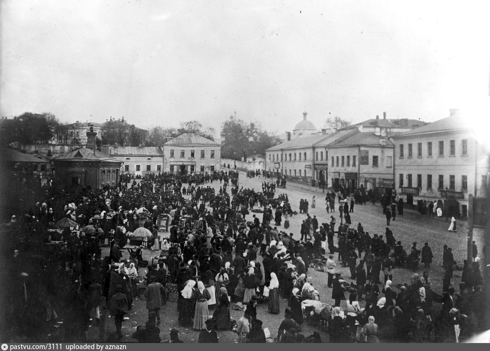 Толпа на Хитровской площади. 1910–1913