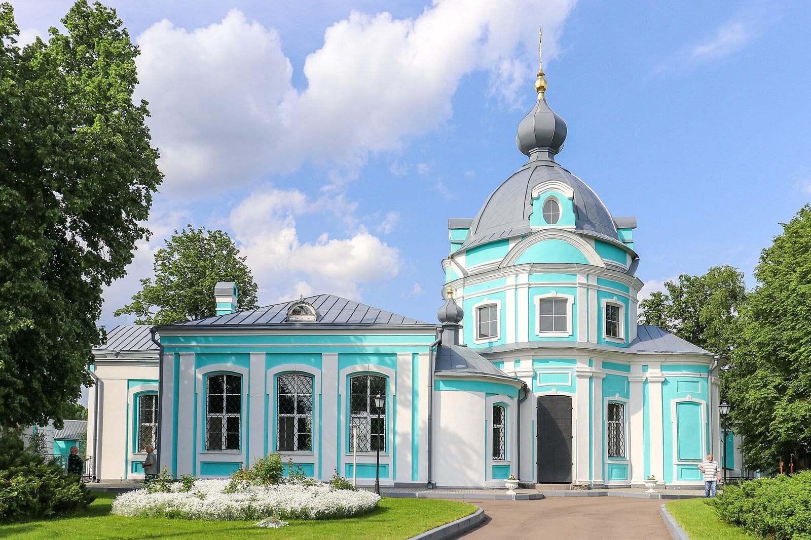 Каменная церковь в Летово, построенная в 1773–1778 годах при Петре Бибикове. июнь 2020