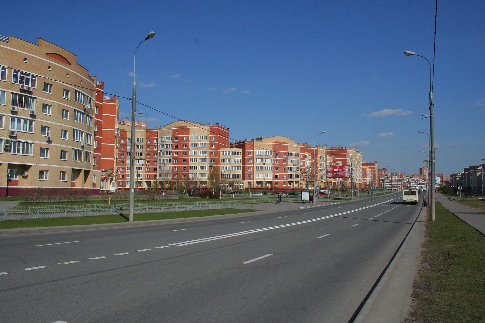 Воротынская улица, застроенная в 2000-е годы. апрель 2010