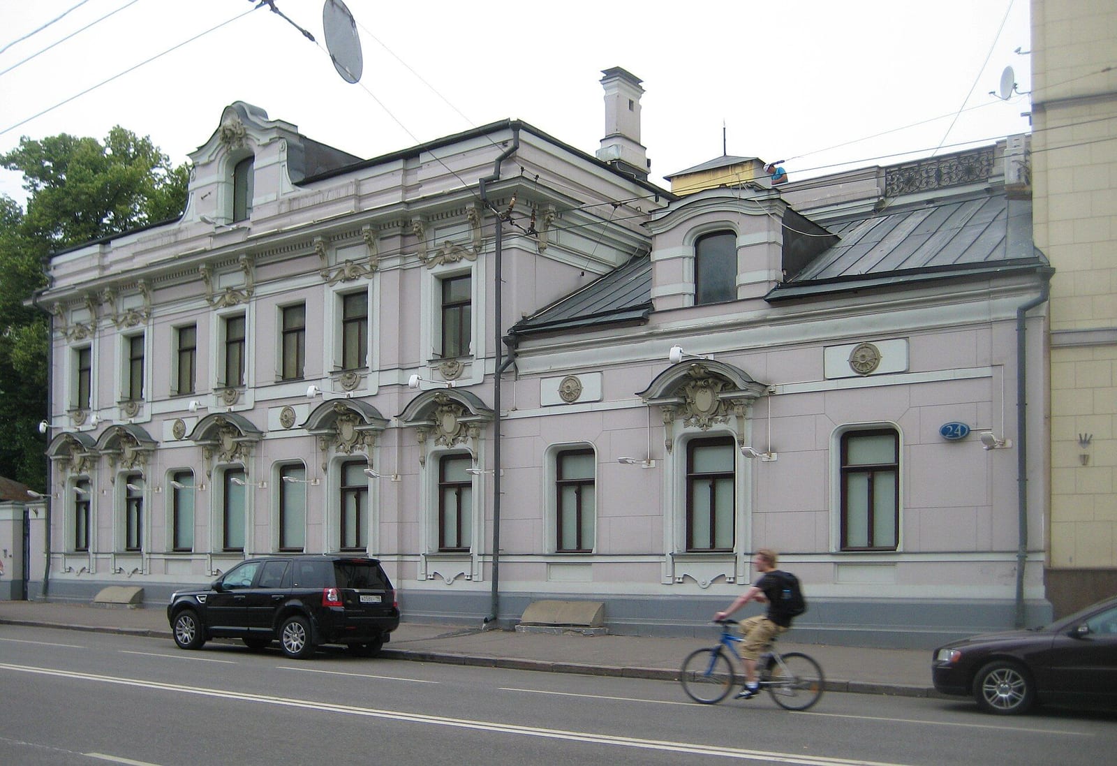Особняк Лыжина на Остоженке, 24. 2012