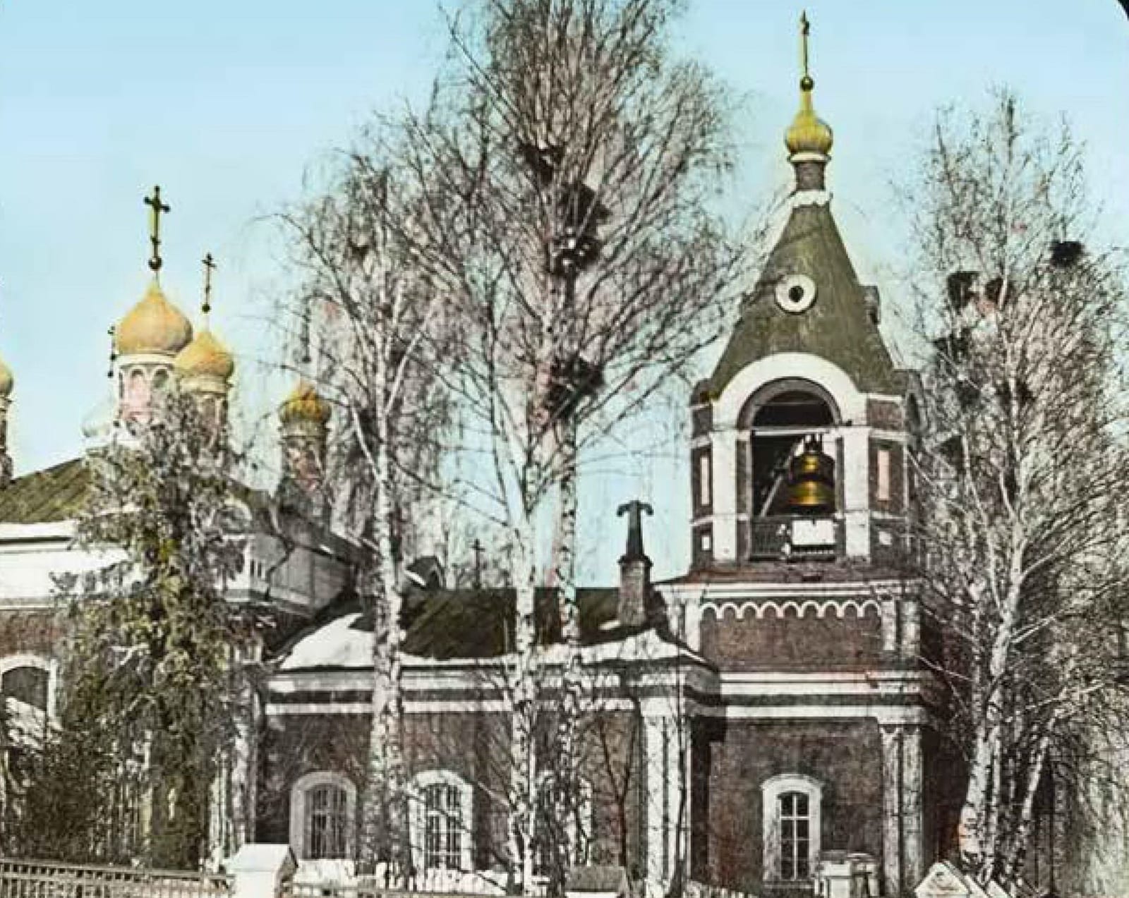 Церковь Рождества Богородицы в селе Владыкино зимой. Раскрашенный диапозитив Карла Элофа Берггрена из книги «Цветные осколки империи», 1900-е