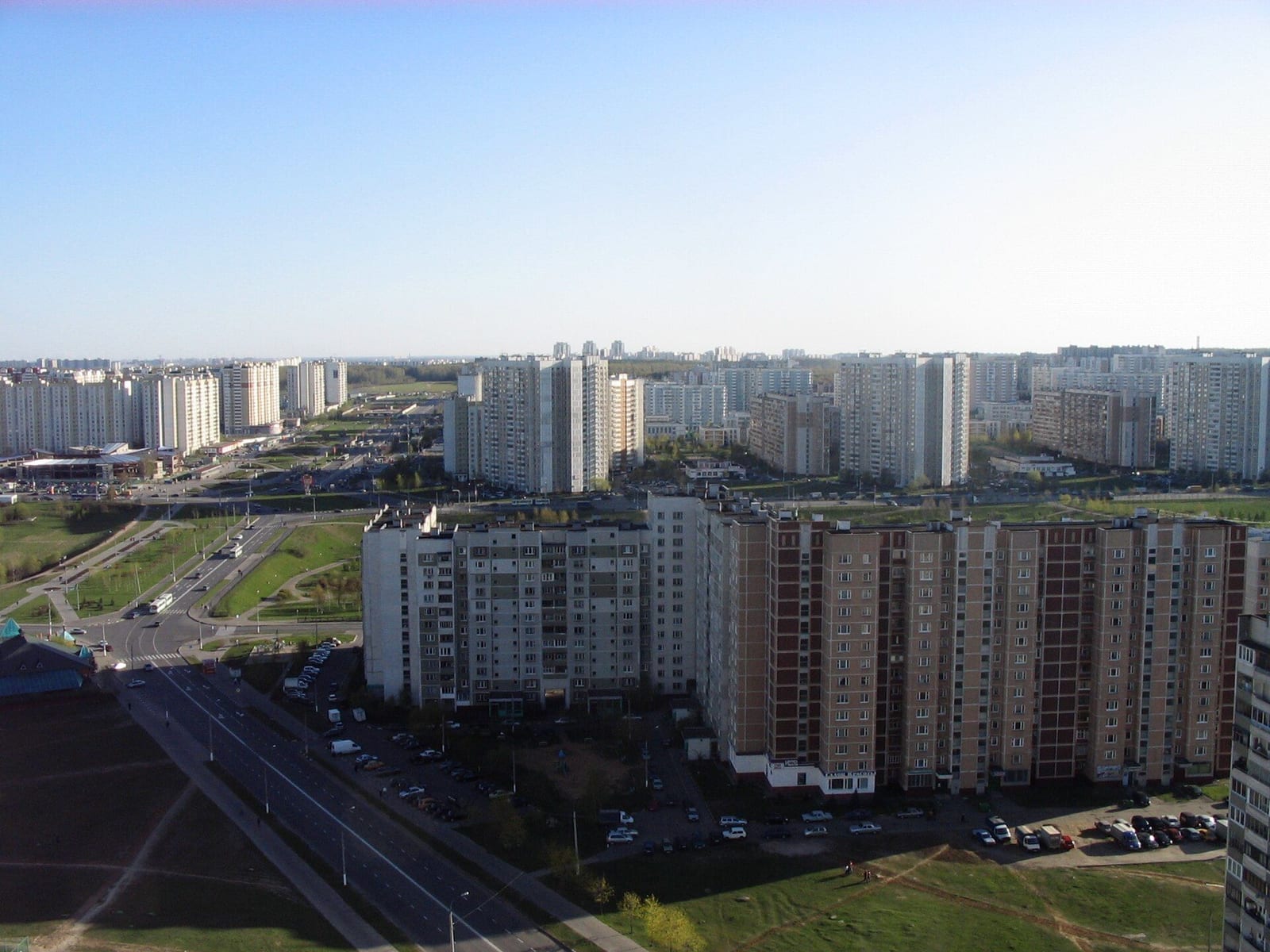 Северное Бутово с крыши жилого дома: кварталы 1990–2000-х годов. май 2007