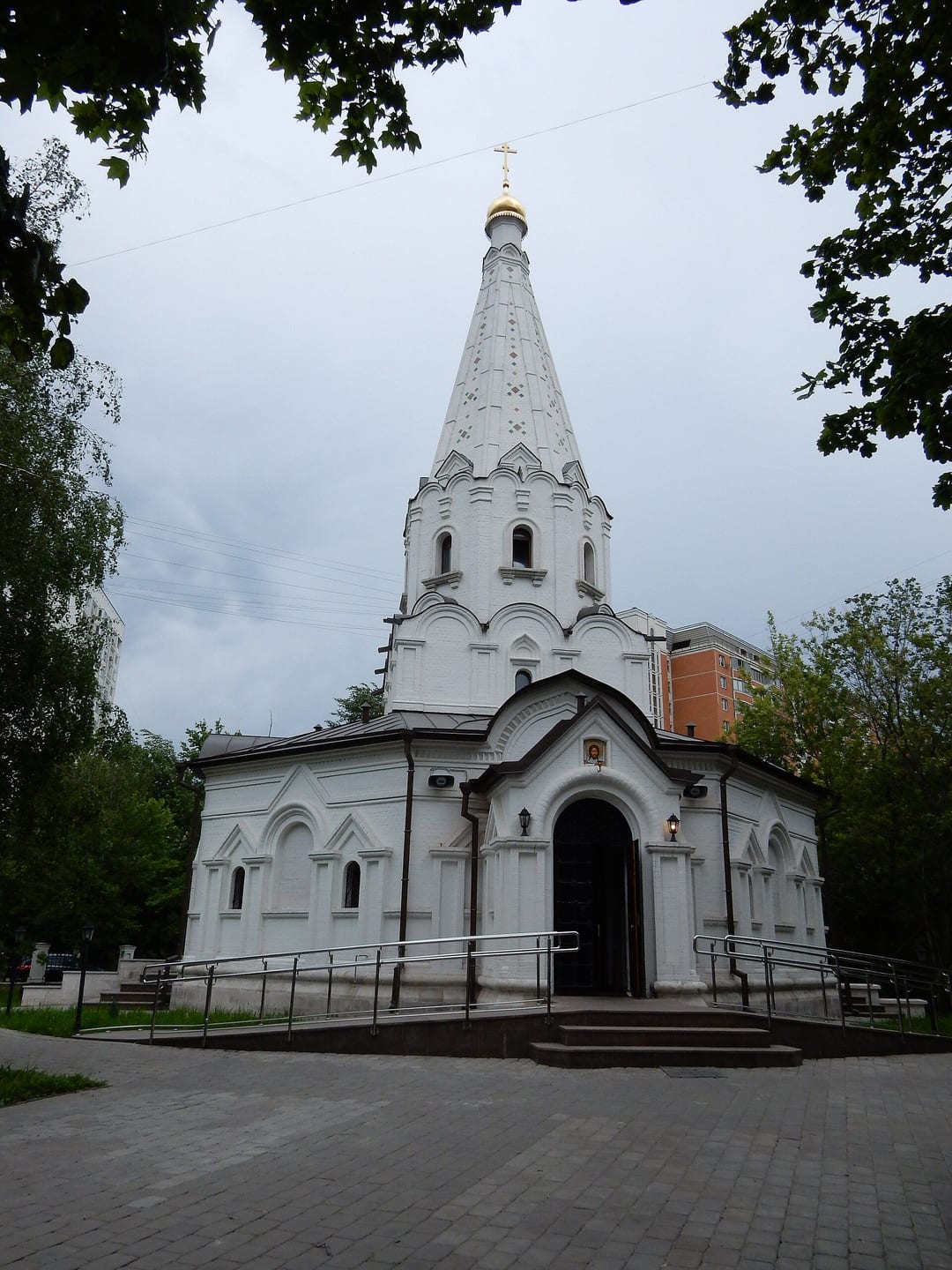Шатровый храм Димитрия Донского в Раеве на Полярной улице, 34. июль 2014