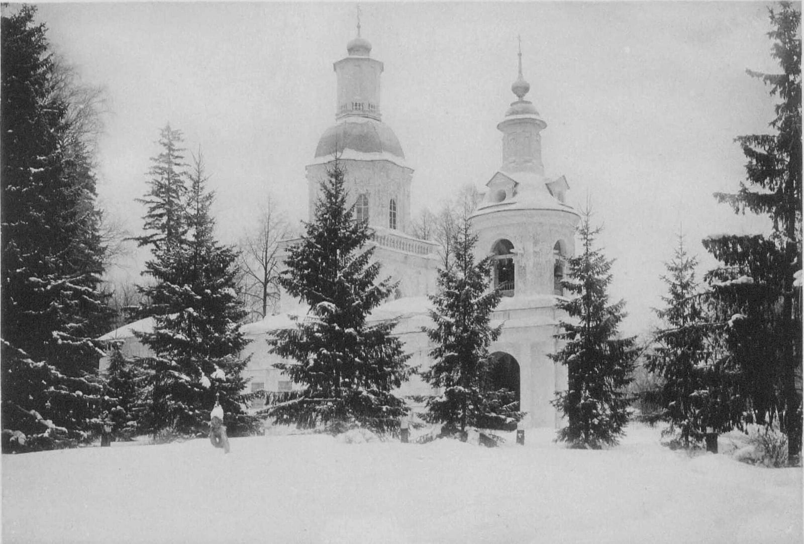 Троицкая церковь в Свиблово зимой. Снимок Владимира Капустина, опубликован в его книге о соседнем Леоново в 1908 году, 1907