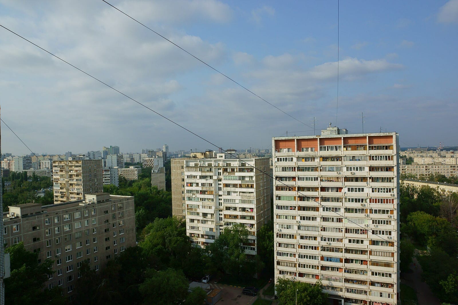 Кварталы Выхино у Ташкентской и Ферганской улиц. июль 2012