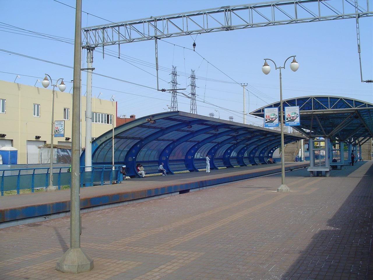 Платформа Северянин на южной границе района. Её открыли в 1929 году. май 2007